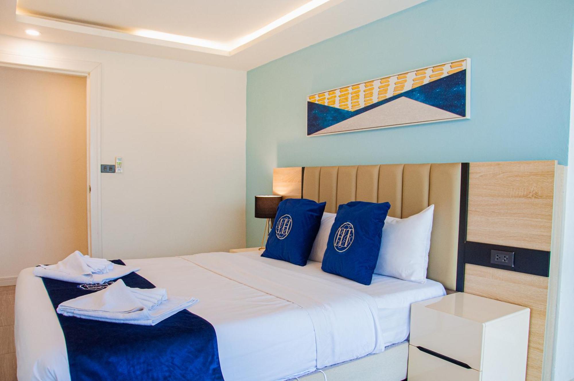 Ht9 Hotel Csomtien-part Kültér fotó