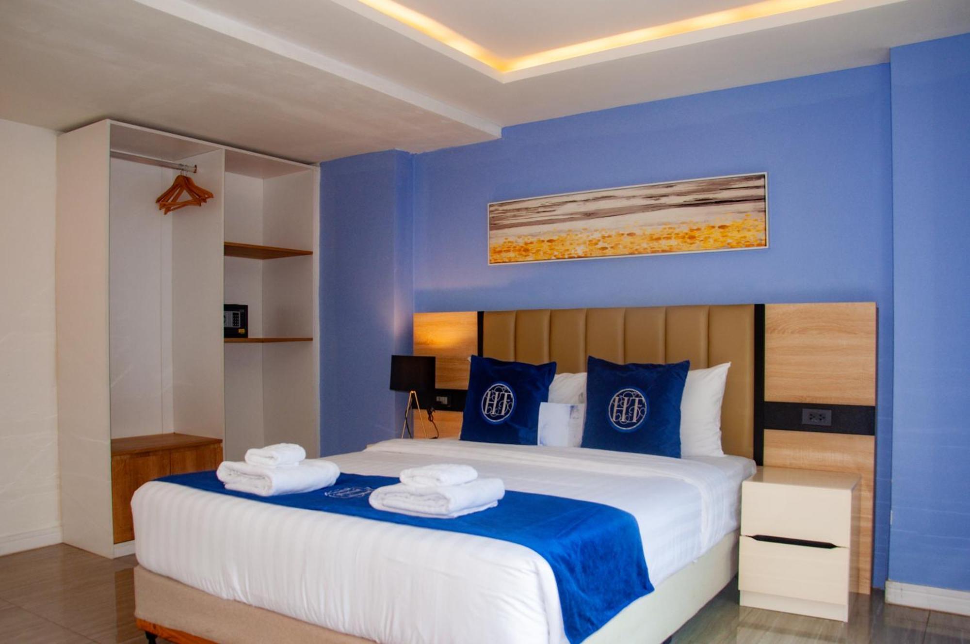 Ht9 Hotel Csomtien-part Kültér fotó